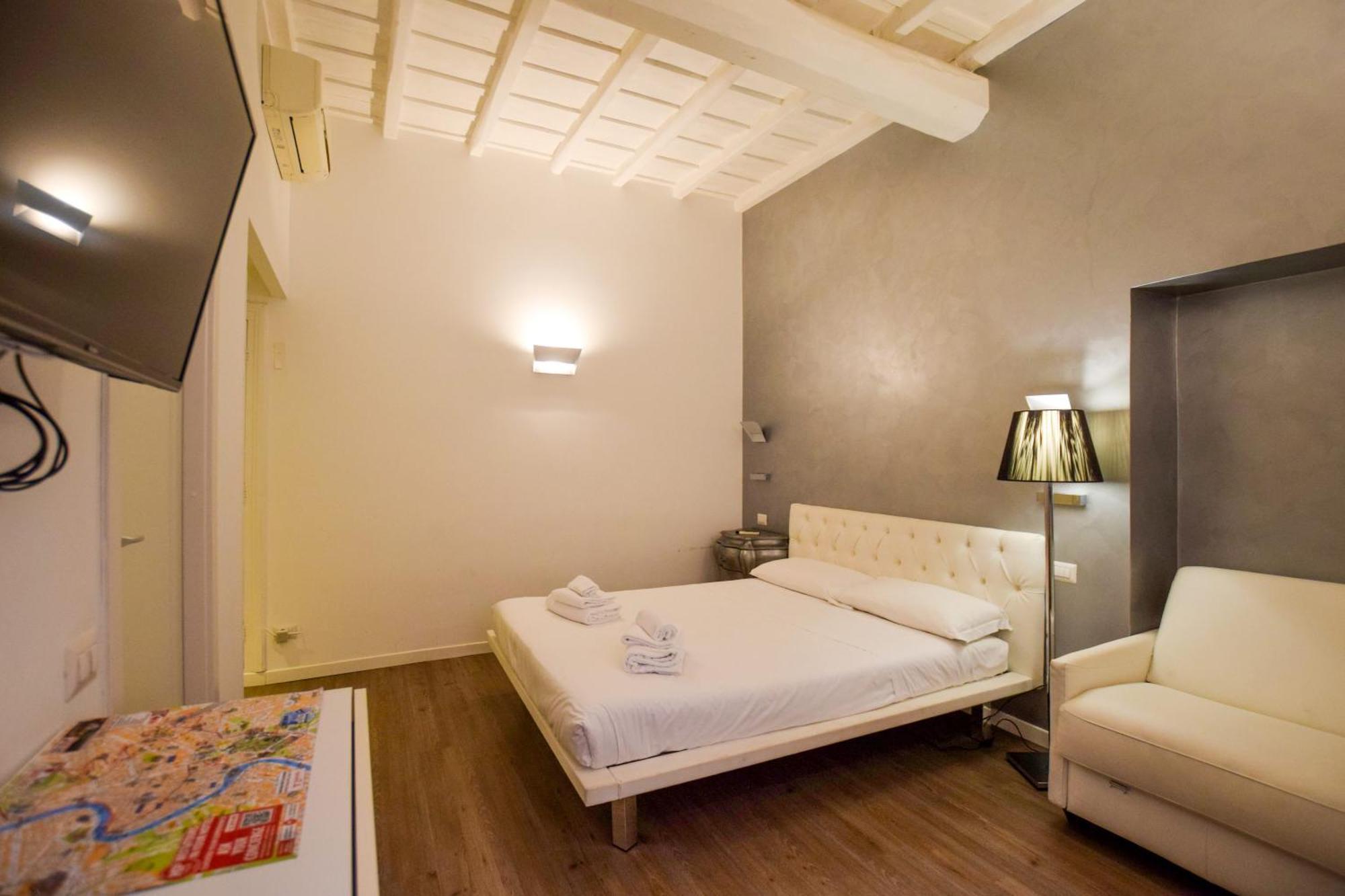 Navona Secret Stay Guest House ローマ エクステリア 写真