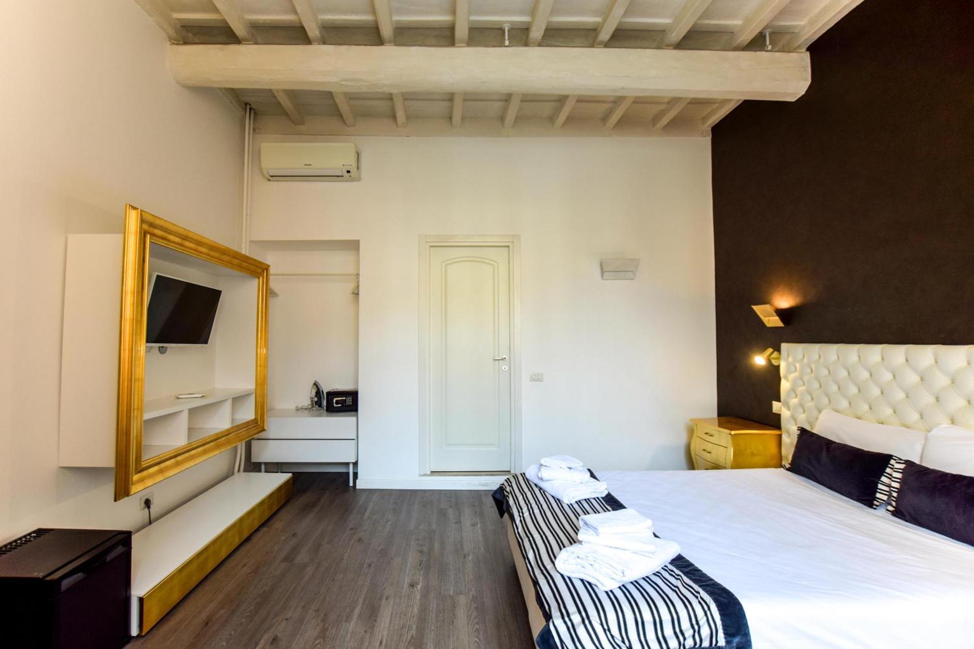 Navona Secret Stay Guest House ローマ エクステリア 写真